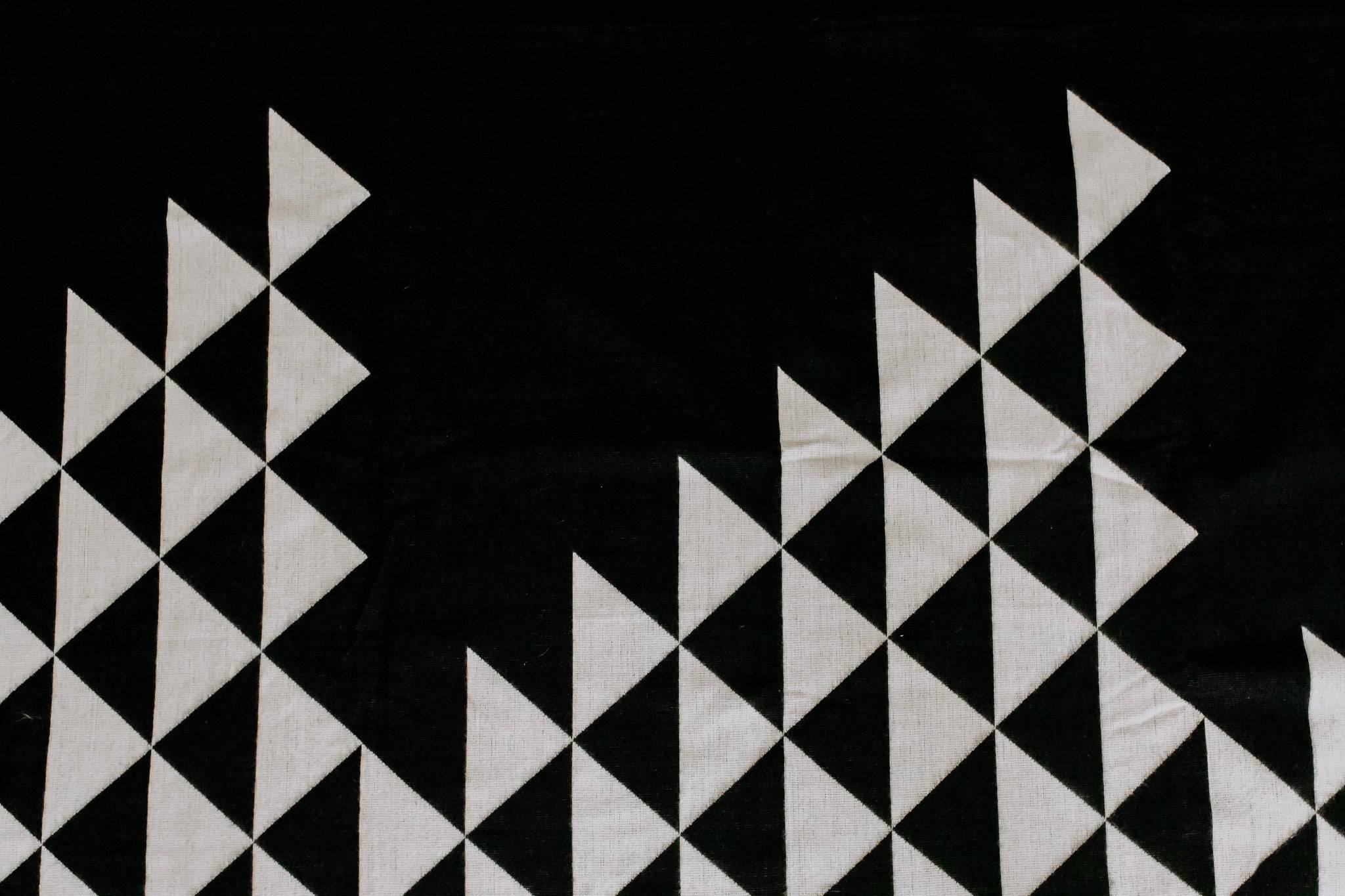 Nevado Blanket - Natural / Black - Off Leash Designs